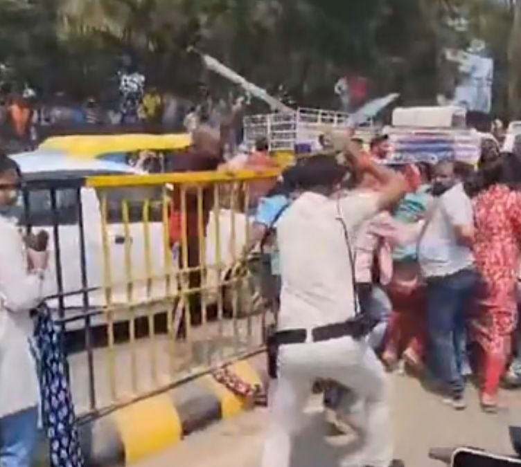 Police Disperse Bihar Teacher Job Protesters in Patna with Lathi Charge