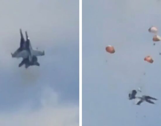 Two Navy Growler Jets Collide at Idaho Air Show, Crews Eject Safely