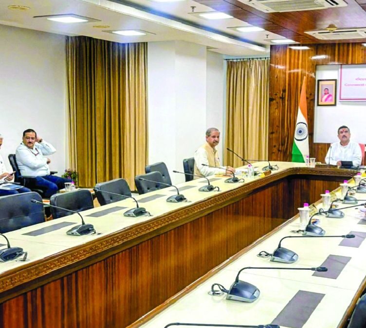 West Bengal's New CM Adhikari Approves Six Key Promises in First Cabinet Meeting